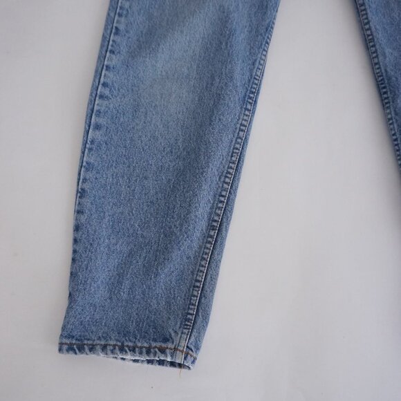 Vintage '90s Levi's 532 Mid Wash Straight Leg Blue Denim Jeans 32x30 - Picture 4 of 15